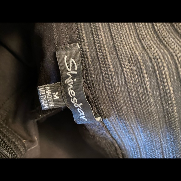 3/$25 PANTS! Leggings with ripple on knee - Picture 2 of 3